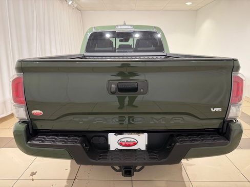Certified 2022 Toyota Tacoma TRD Sport image 4