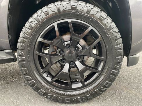 Used 2010 Chevrolet Tahoe LT image 11