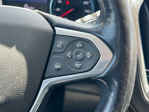 Used 2021 Chevrolet Traverse LT FWD image 15