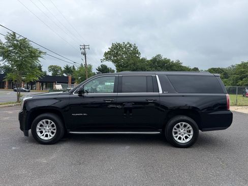 Used 2018 GMC Yukon XL SLT w/ Open Road Package AWD/4WD image 8