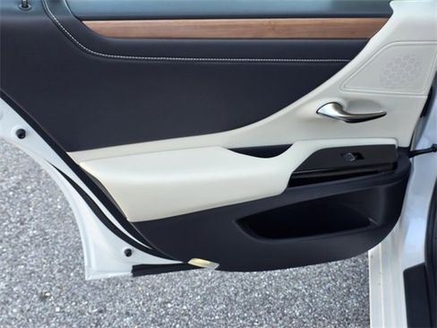 New 2025 Lexus ES 350 w/ Premium Package image 32