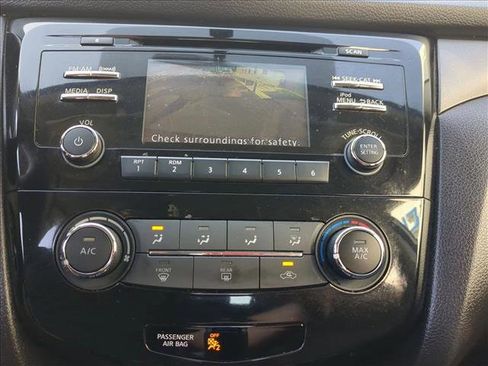 Used 2018 Nissan Rogue Sport S w/ S Appearance Package FWD image 13