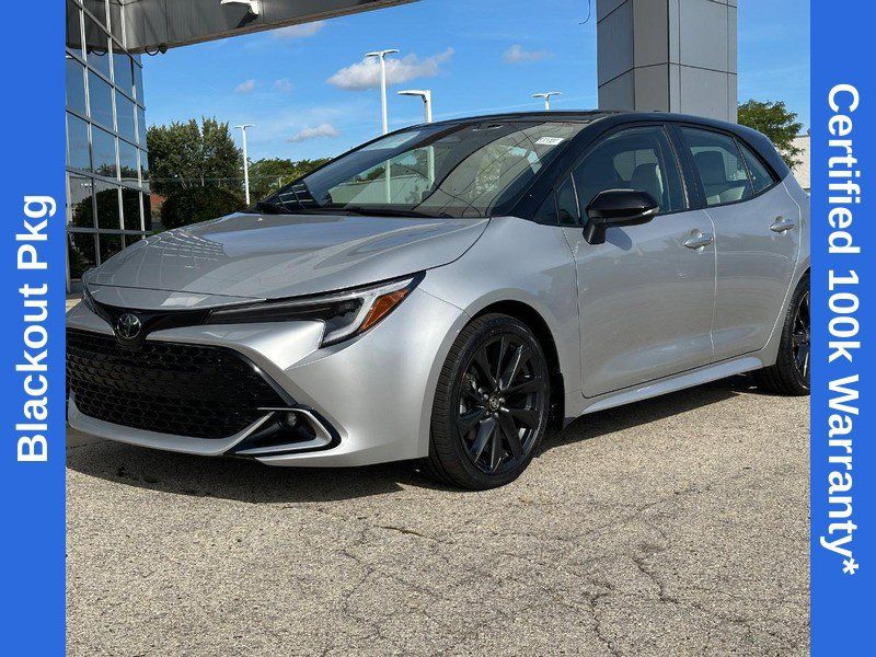 Used 2025 Toyota Corolla XSE FWD image 8