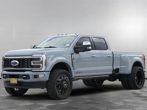 Used 2024 Ford F450 Limited w/ FX4 Off-Road Package AWD/4WD image 8