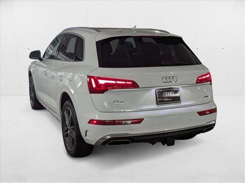 New 2025 Audi Q5 e Premium Plus image 8