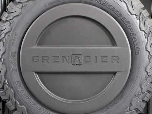 Used 2025 INEOS Grenadier Fieldmaster Edition image 19