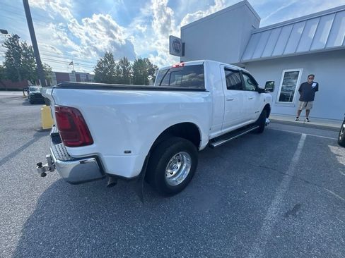 Used 2025 RAM 3500 Laramie AWD/4WD image 2