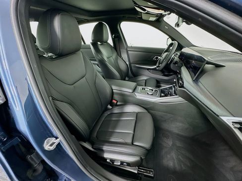 Used 2025 BMW 330i Sedan w/ Convenience Package image 29