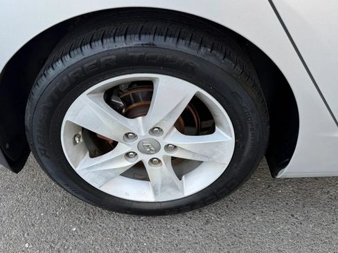 Used 2013 Hyundai Elantra GLS FWD image 19