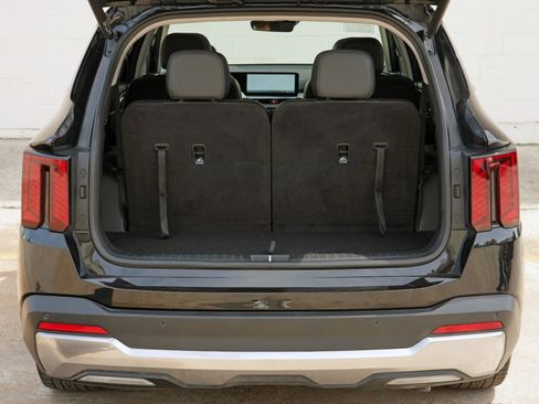 Used 2024 Kia Sorento SX image 9