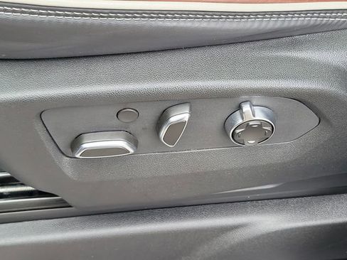 Used 2023 GMC Yukon XL Denali Ultimate AWD/4WD image 14