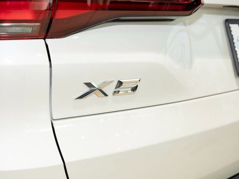 Used 2022 BMW X5 xDrive40i w/ Premium Package image 10