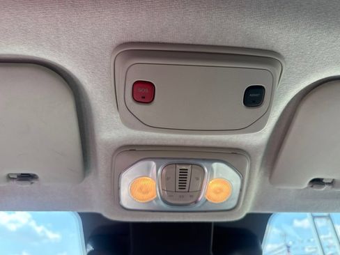 Used 2025 RAM ProMaster 2500 w/ Convenience Group FWD image 24