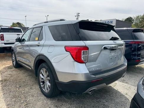 Used 2023 Ford Explorer Limited w/ Equipment Group 301A RWD image 7