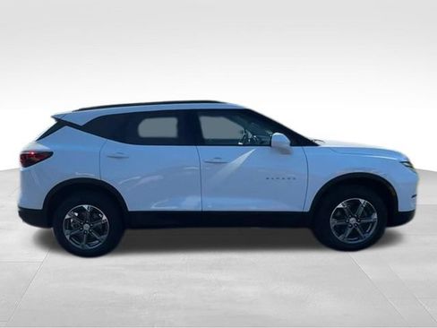 Used 2023 Chevrolet Blazer LT w/ Convenience Package FWD image 9