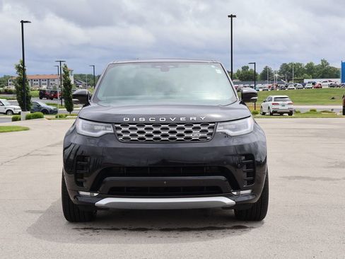 Used 2025 Land Rover Discovery Metropolitan Edition AWD/4WD image 2