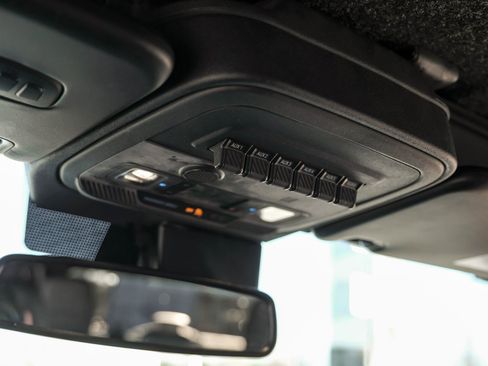 Used 2022 Ford Bronco Wildtrak image 24