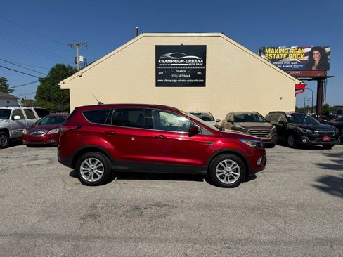 Used 2019 Ford Escape SE FWD image 8