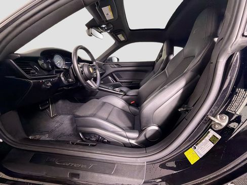 Used 2024 Porsche 911 Carrera T RWD image 22