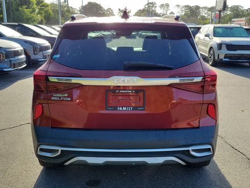 Used 2023 Kia Seltos S w/ Navigation Package AWD/4WD image 5