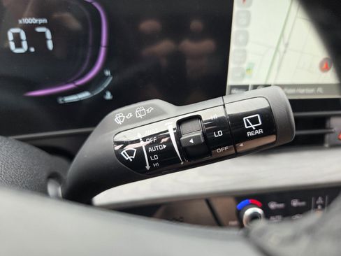 Used 2025 Kia Sportage X-Line w/ Premium Package image 29