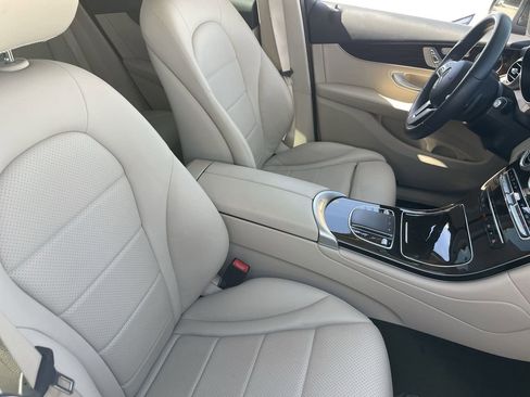 Used 2021 Mercedes-Benz GLC 300 image 10