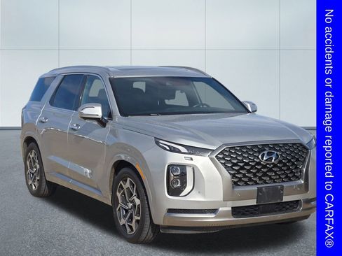 Used 2022 Hyundai Palisade Calligraphy image 2