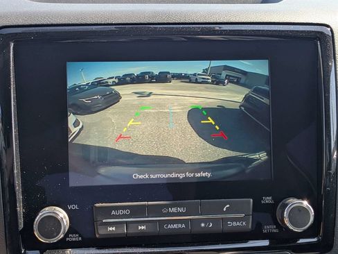 Used 2022 Nissan Frontier SV RWD image 29