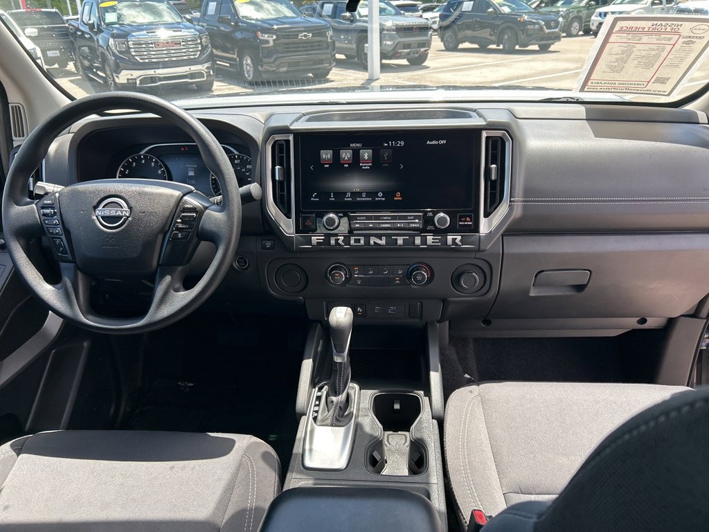 Certified 2025 Nissan Frontier SV RWD image 12