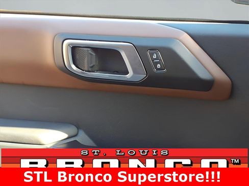 Used 2024 Ford Bronco Outer Banks image 18