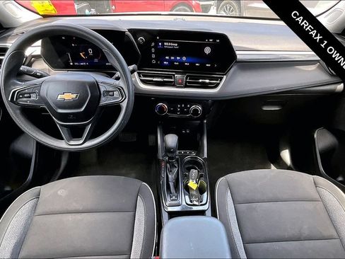 Used 2024 Chevrolet TrailBlazer LT AWD/4WD image 7