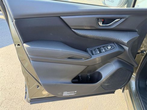 Used 2025 Subaru Ascent Premium image 16