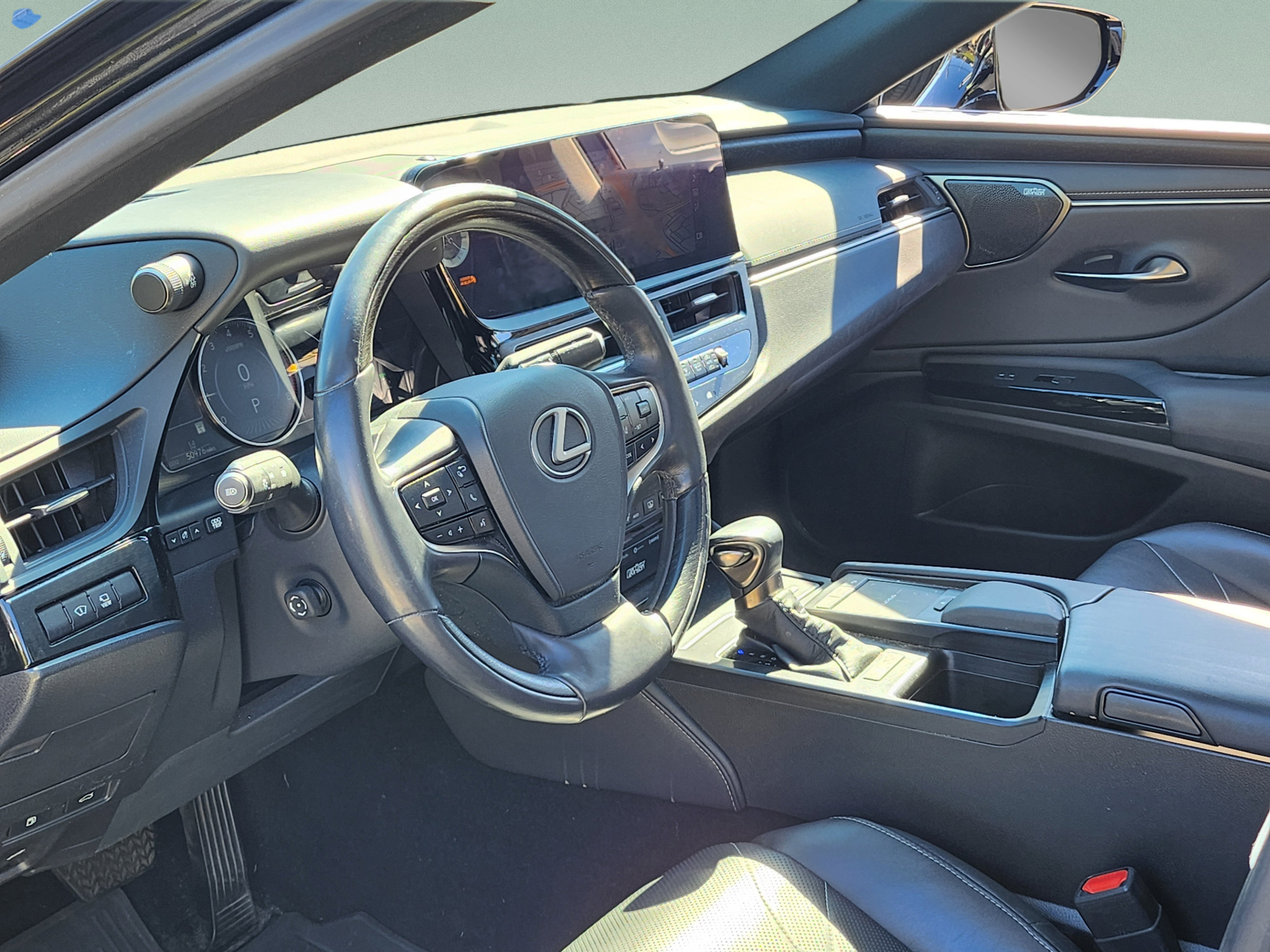 Certified 2022 Lexus ES 350 Ultra Luxury w/ Accessory Package 2 FWD image 13
