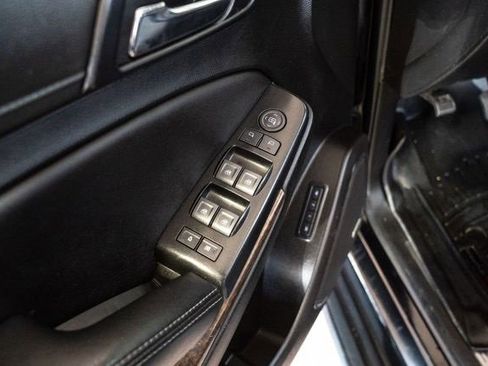 Used 2020 Chevrolet Suburban LT image 18