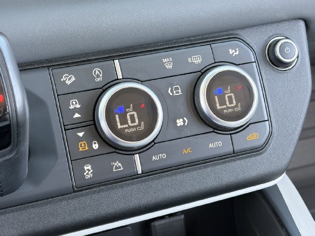 Used 2024 Land Rover Defender 90 S AWD/4WD image 17