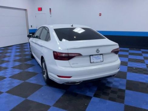 Used 2019 Volkswagen Jetta R-Line w/ R-Line Cold Weather Package FWD image 7