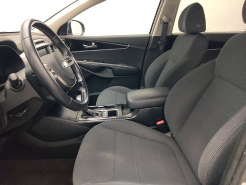 Used 2019 Kia Sorento AWD w/ LX Convenience Package image 17