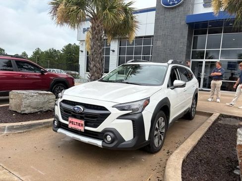 Used 2021 Subaru Outback Touring w/ Popular Package #2 AWD/4WD image 3