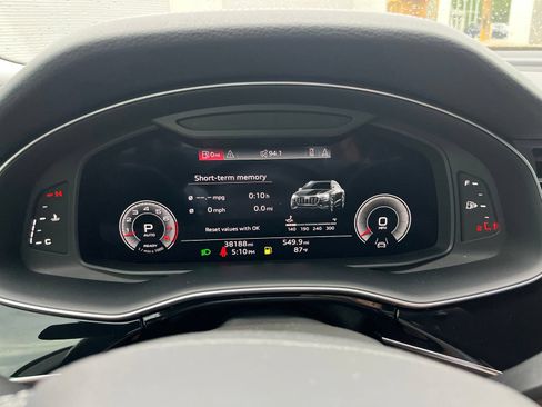 Used 2023 Audi Q8 Premium Plus w/ Premium Plus Package AWD/4WD image 21