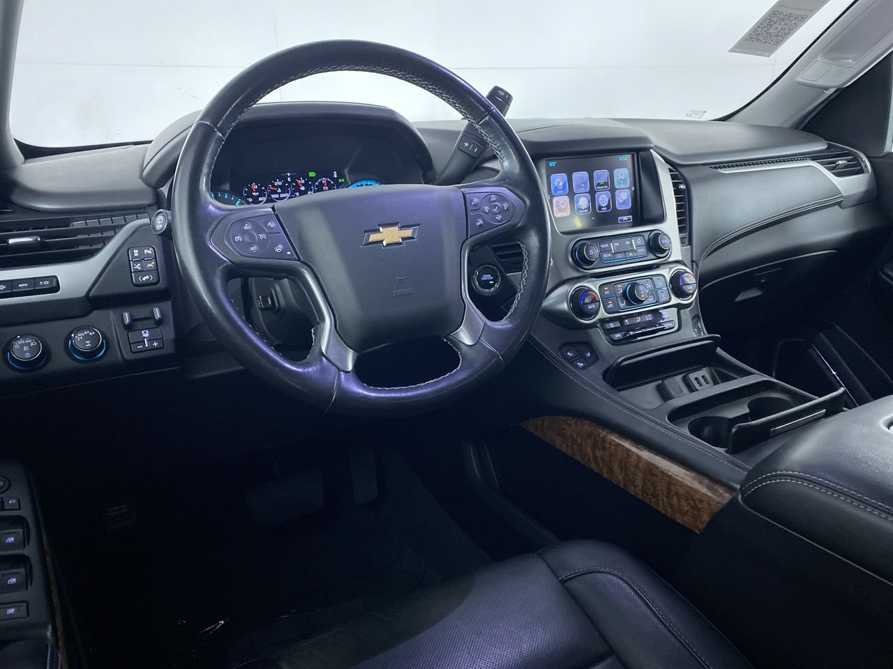 Certified 2019 Chevrolet Suburban Premier AWD/4WD image 2