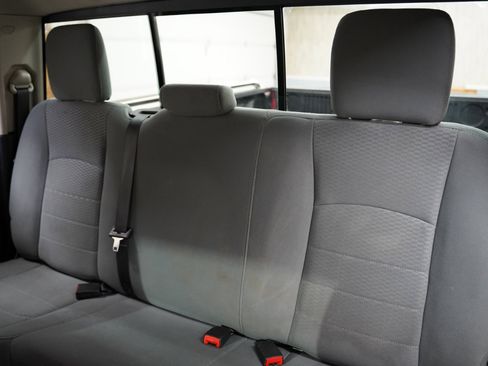 Used 2018 RAM 1500 Classic SLT image 30