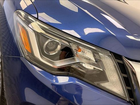 Used 2019 Nissan Pathfinder SL image 24