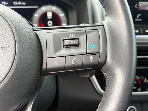 Certified 2023 Nissan Rogue Platinum w/ Platinum Premium Package image 18