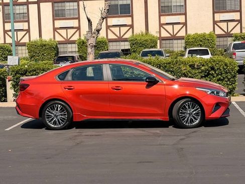 Used 2023 Kia Forte GT-Line FWD image 4