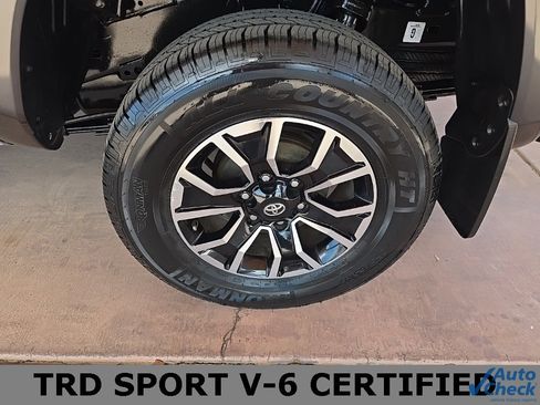Used 2022 Toyota Tacoma TRD Sport image 34