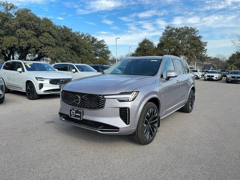New 2026 Volvo XC90 T8 Ultra w/ Lounge Package image 2