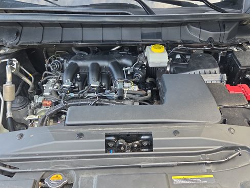Used 2025 Nissan Pathfinder SV FWD image 17