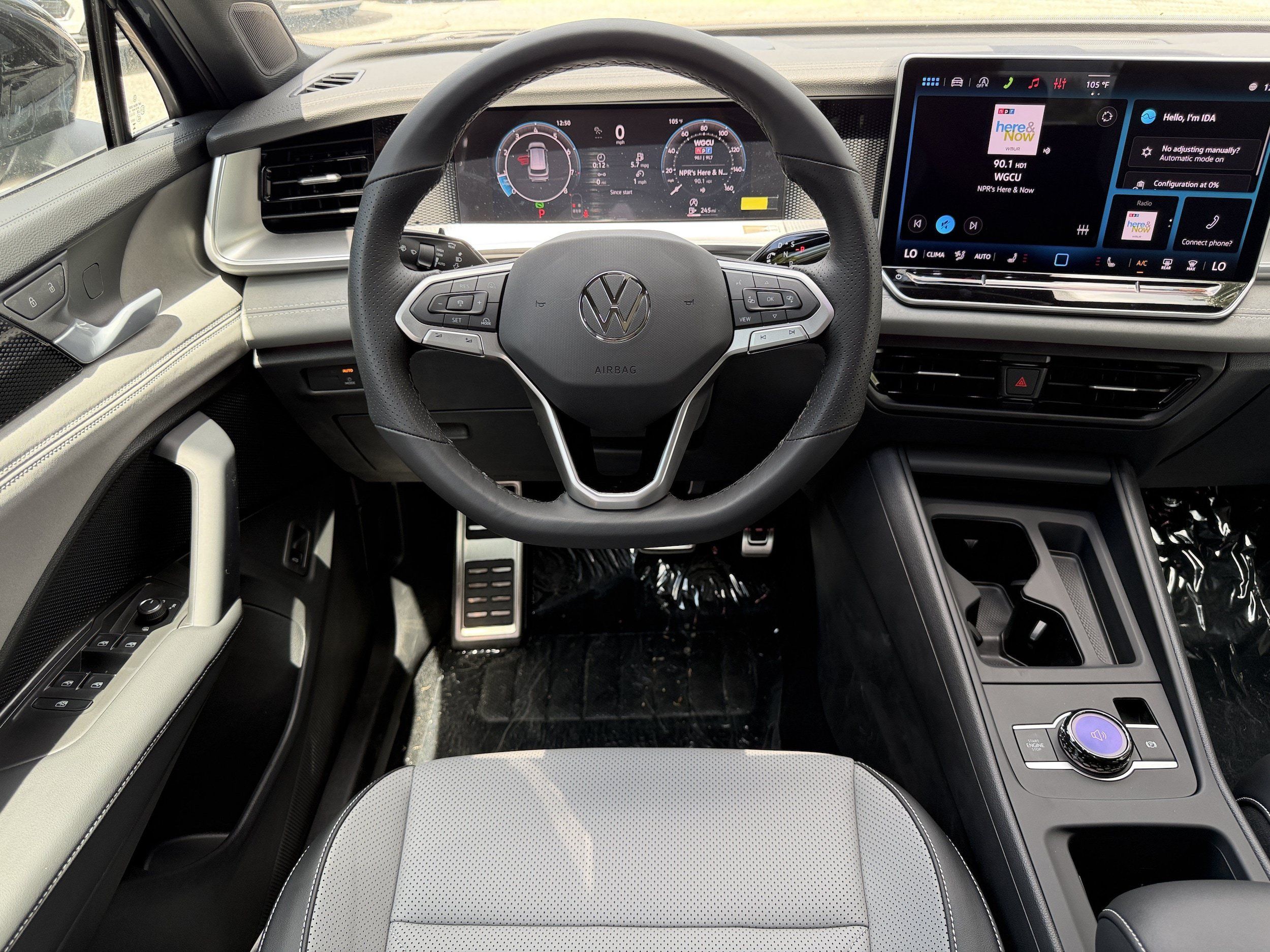New 2026 Volkswagen Tiguan SE R-Line FWD image 15