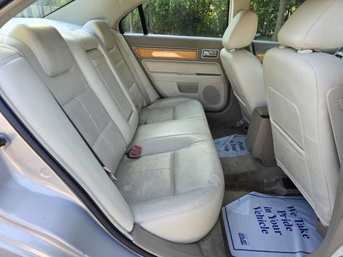 Used 2009 Lincoln MKZ image 14