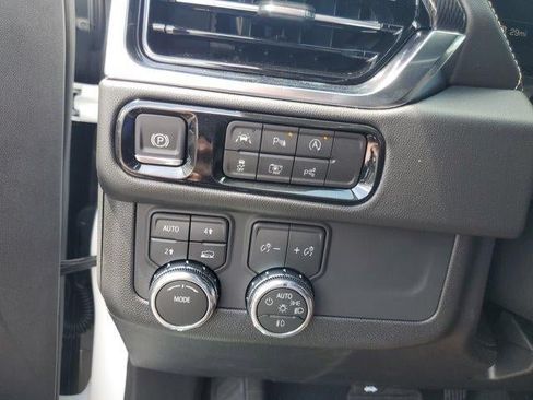 New 2026 GMC Yukon Elevation AWD/4WD image 32